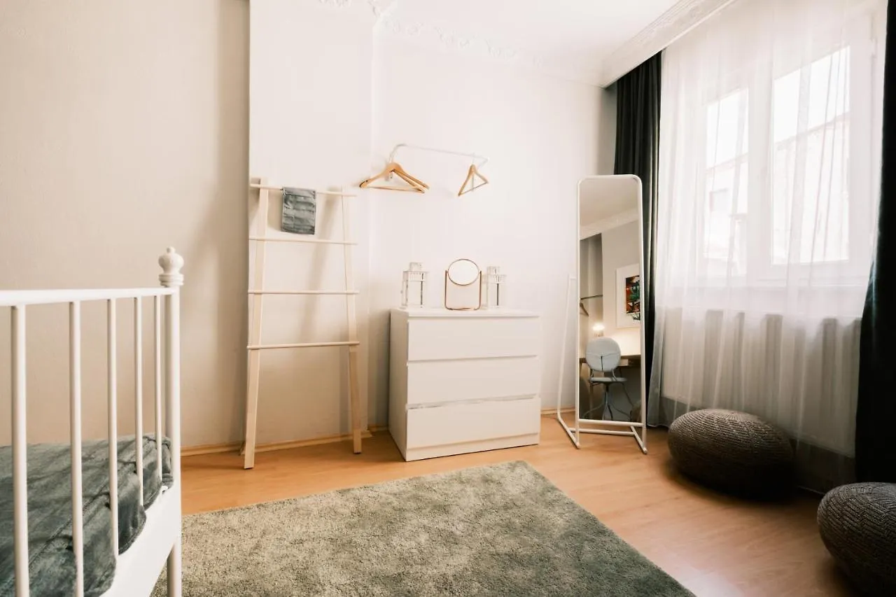 Cozy And Classy Flat Near Taksim Square In Beyoglu Apartment Istanbul